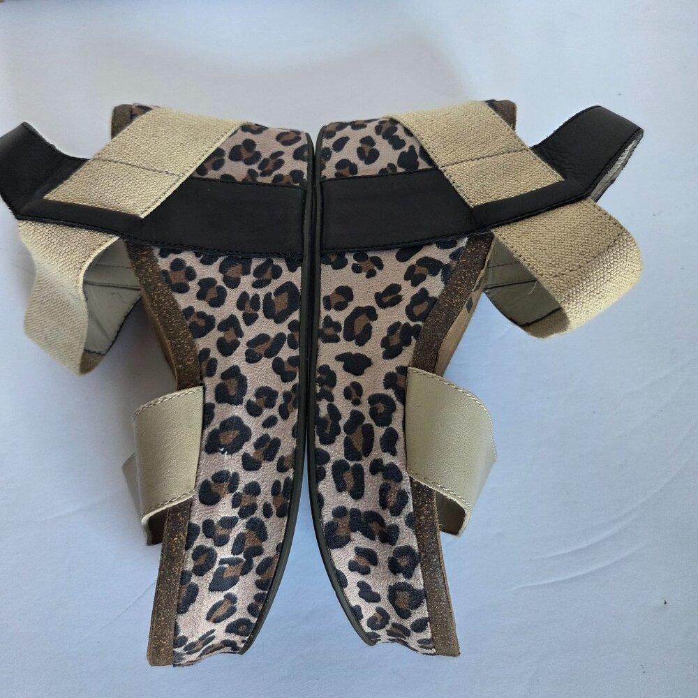 OTBT Bushnell Sandals 8M - Picture 5 of 11